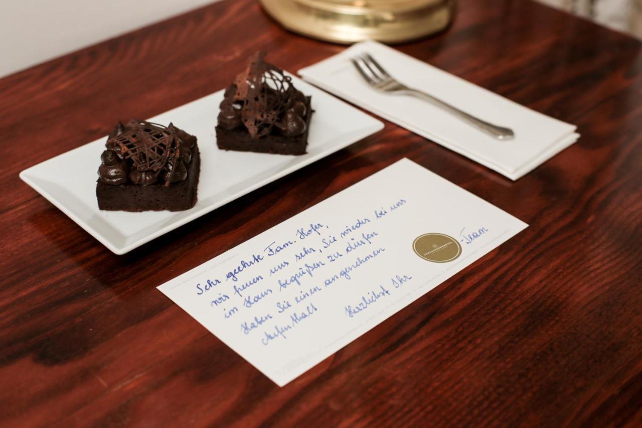 Schlossberghotel Graz Extérieur photo A handwritten thank you note